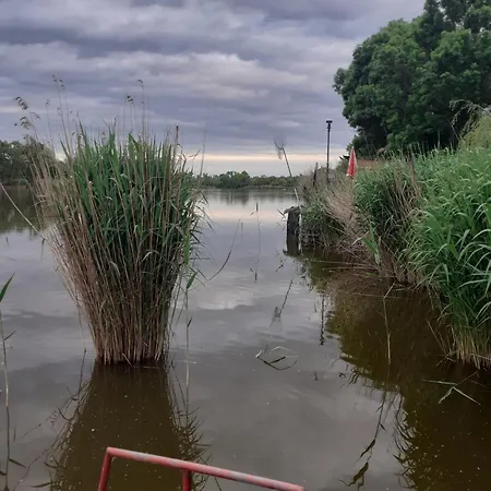 شقة Borostyan Vendeghaz Tiszaug